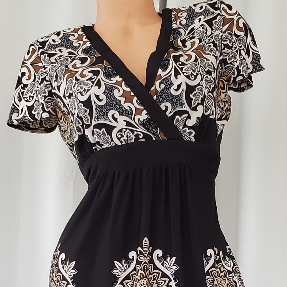 R&K Short-Sleeve V-Neck Midi Summer Dress
